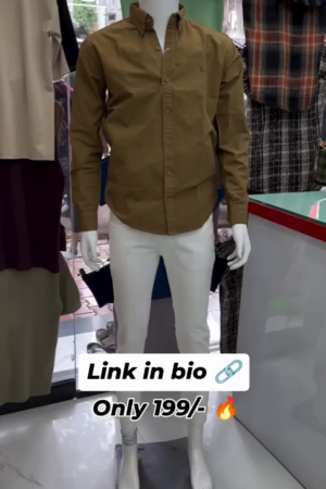 Men Slim Fit Solid Spread Collar Casual Shirt