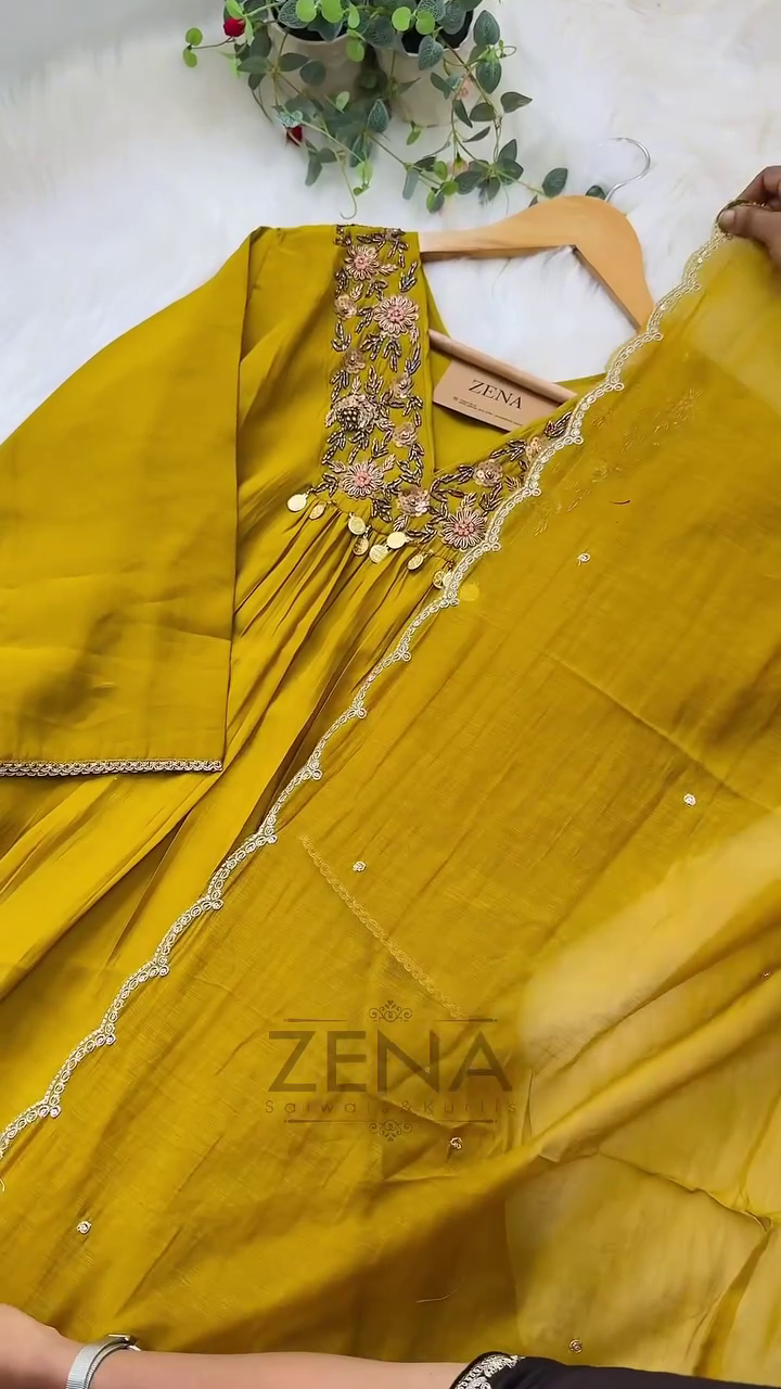 Mul Chanderi Hand Detailed Anarkali Set – Regal Elegance in Every Drape - Image 7