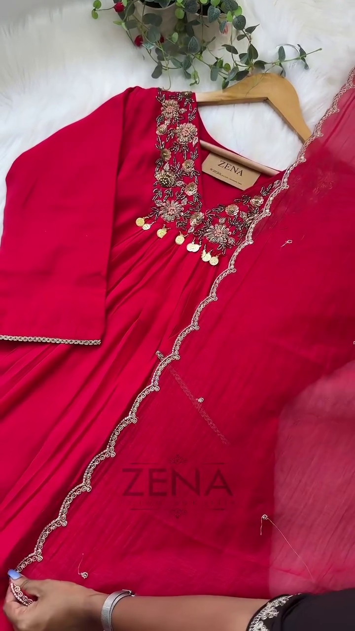 Mul Chanderi Hand Detailed Anarkali Set – Regal Elegance in Every Drape