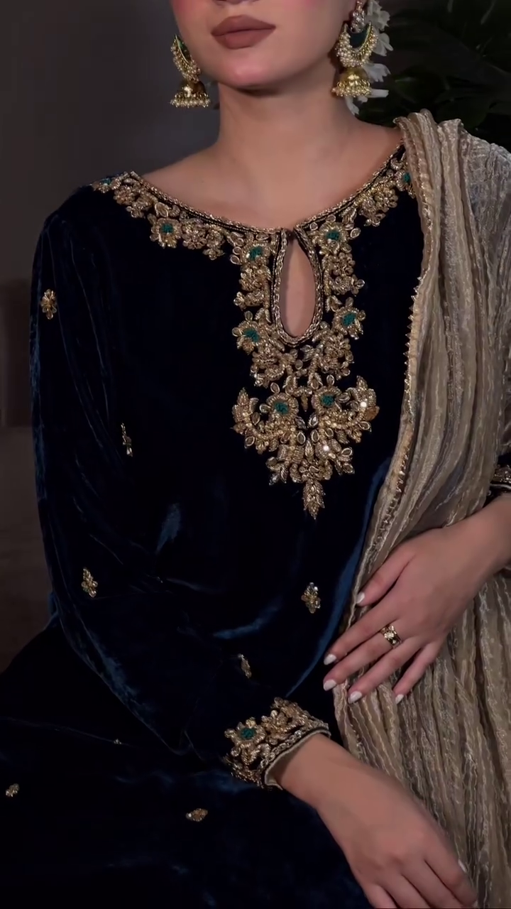 Floral Yoke Design Straight Sequinned Velvet Kurta with Skirt & Dupatta - Image 7