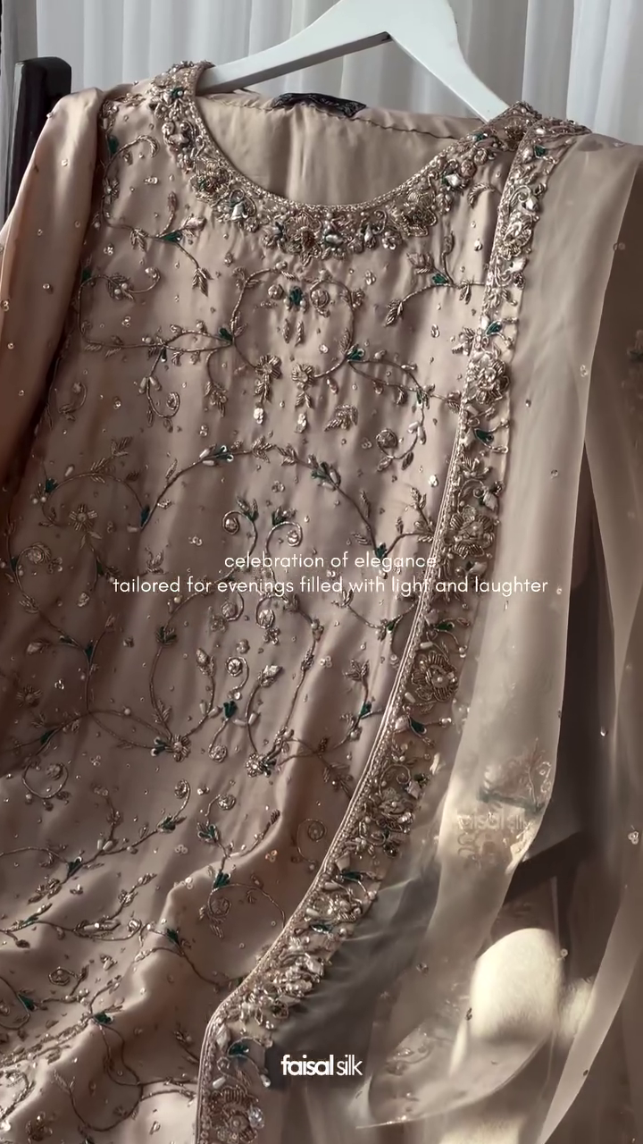 ✨ Majestic Gold Regal Hand-Embroidered Lehenga Set – A Timeless Heirloom of Royal Grandeur ✨ - Image 4