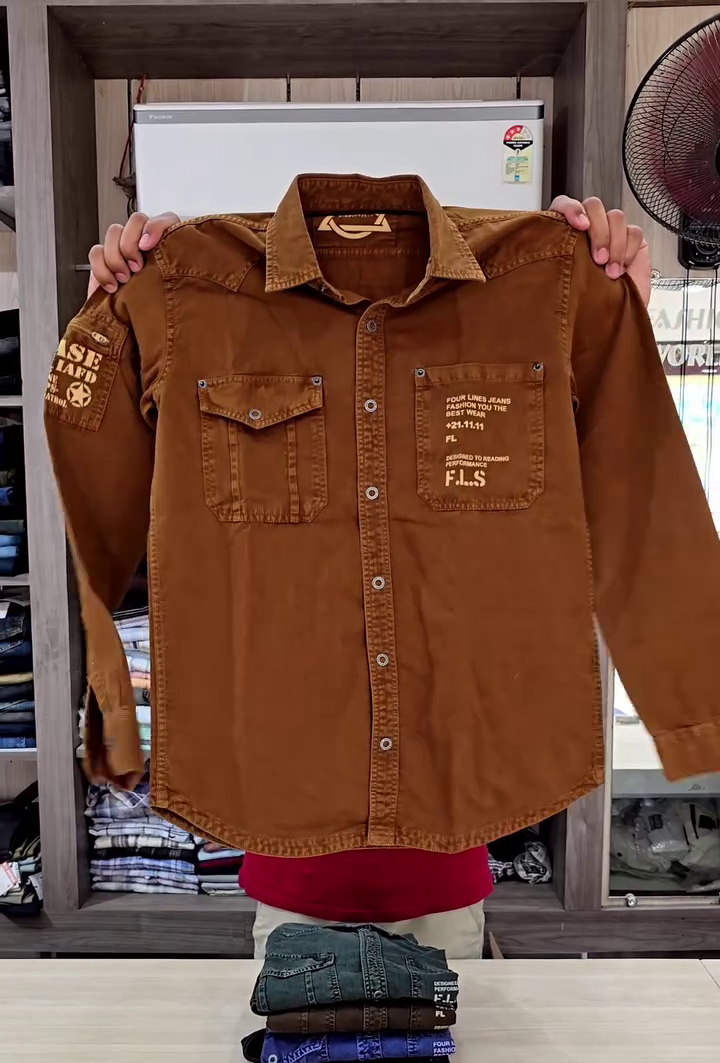 Standard Spread Collar Cotton Shirt