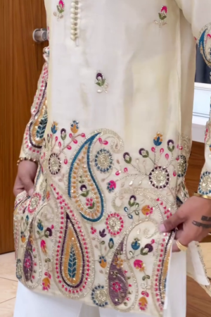 Men Ethnic Motifs Printed Regular Pure Cotton Kurta with Trousers
